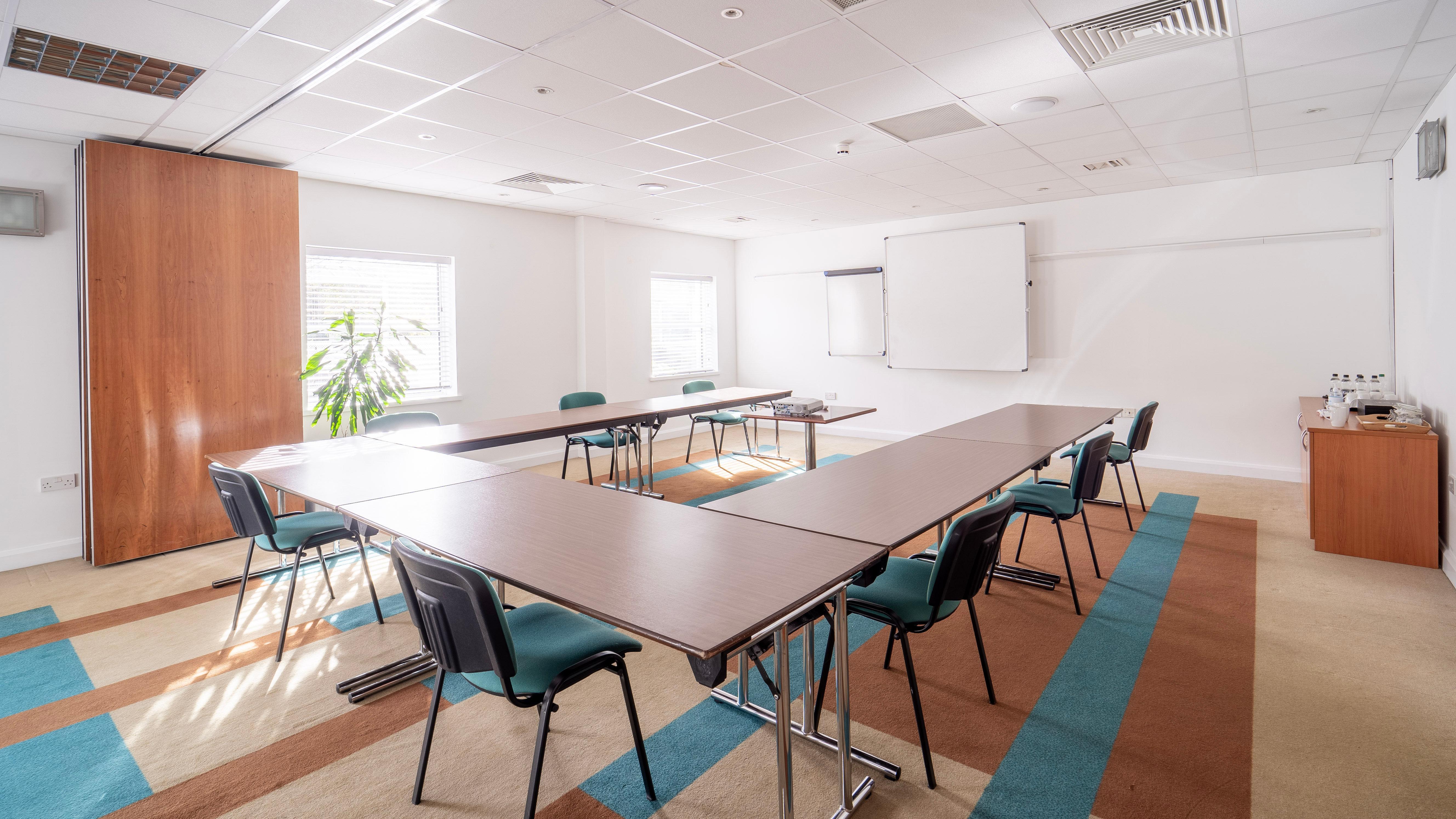 Redhill  Holiday Inn Bristol Airport By Ihg מראה חיצוני תמונה