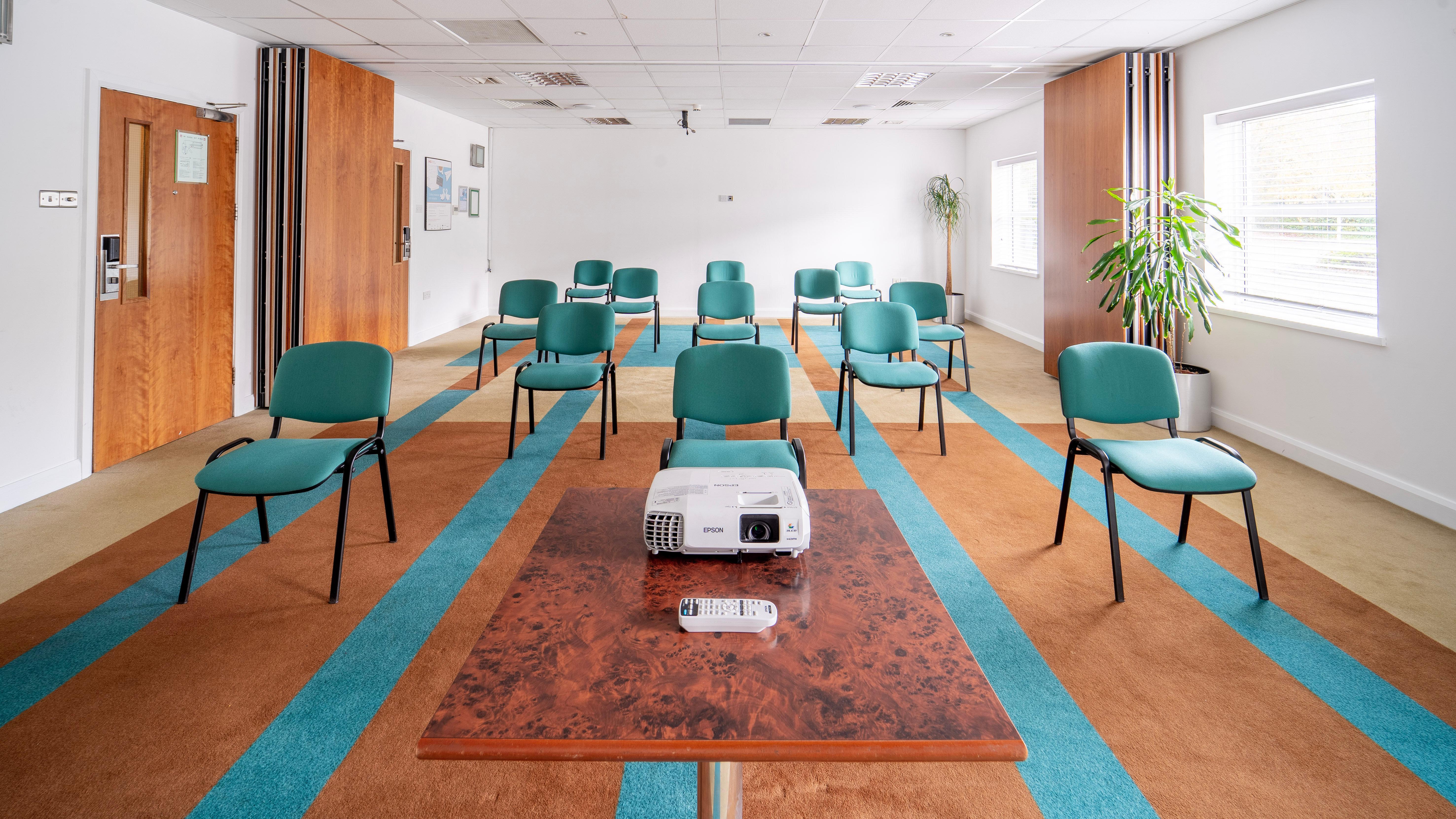 Redhill  Holiday Inn Bristol Airport By Ihg מראה חיצוני תמונה