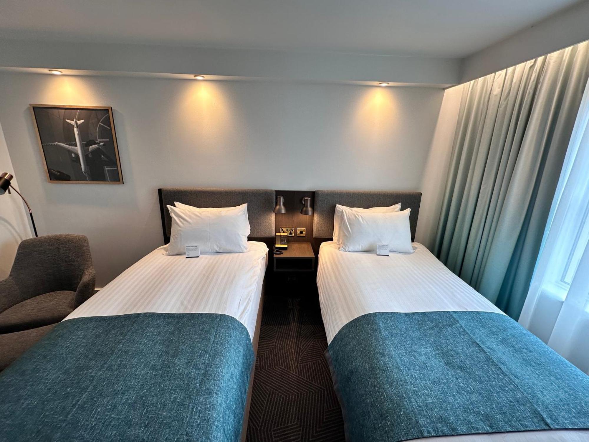 Redhill  Holiday Inn Bristol Airport By Ihg מראה חיצוני תמונה