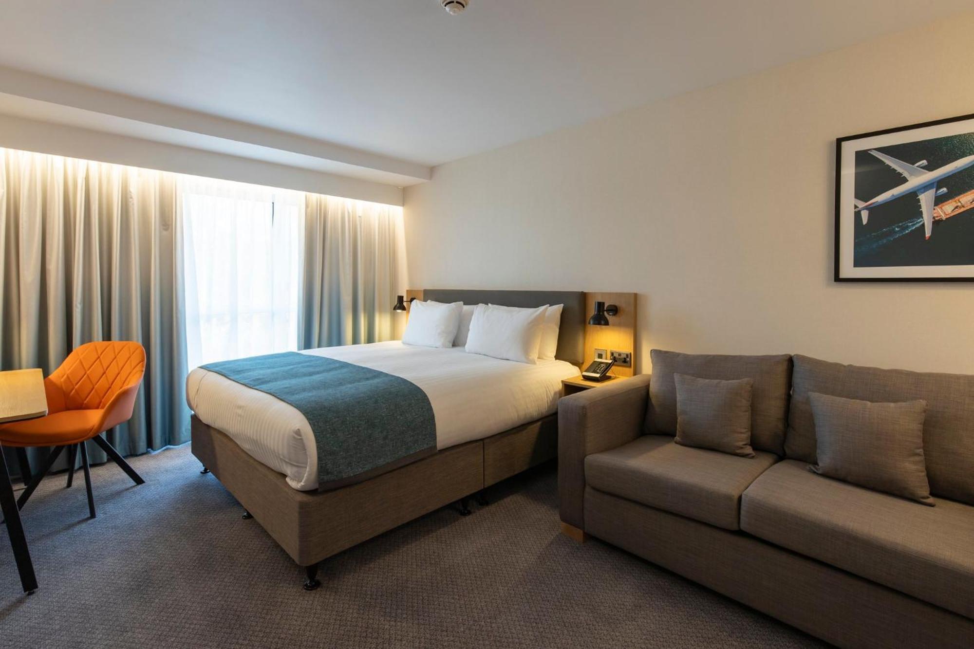 Redhill  Holiday Inn Bristol Airport By Ihg מראה חיצוני תמונה