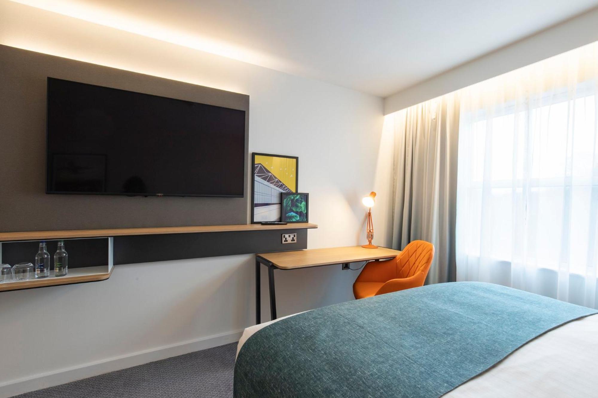 Redhill  Holiday Inn Bristol Airport By Ihg מראה חיצוני תמונה