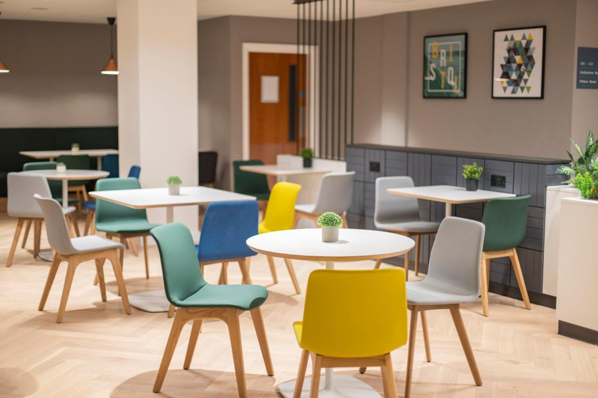 Redhill  Holiday Inn Bristol Airport By Ihg מראה חיצוני תמונה