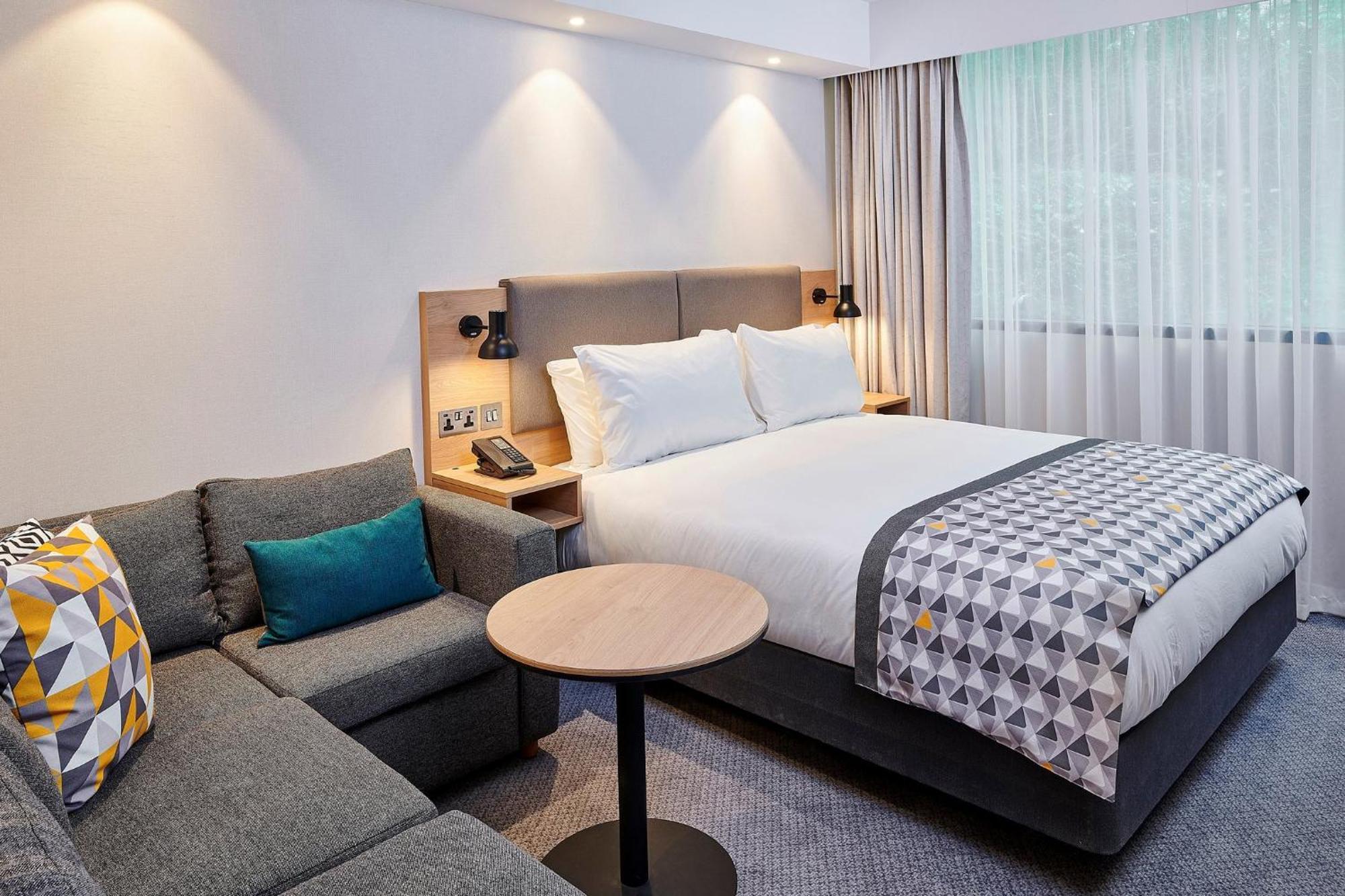 Redhill  Holiday Inn Bristol Airport By Ihg מראה חיצוני תמונה