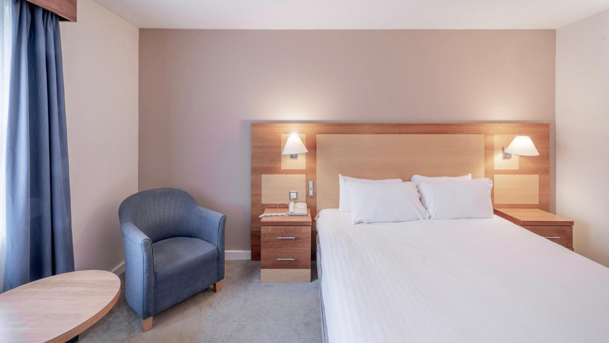 Redhill  Holiday Inn Bristol Airport By Ihg מראה חיצוני תמונה
