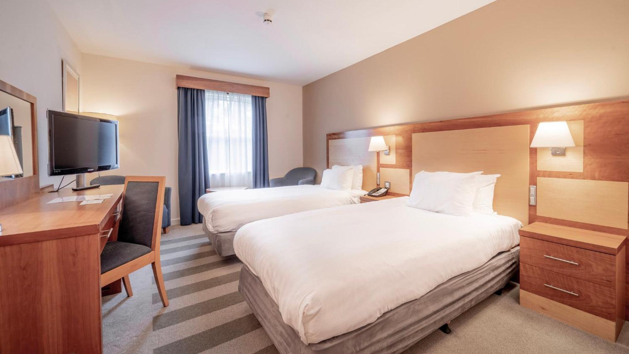 Redhill  Holiday Inn Bristol Airport By Ihg מראה חיצוני תמונה